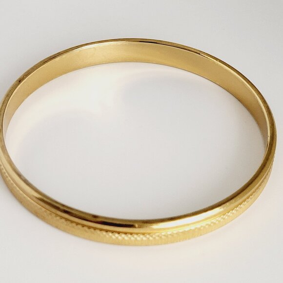 Gold Plated Bangle Bracelet Diamond Cut Design Unsigned 7.5" - Picture 9 of 14